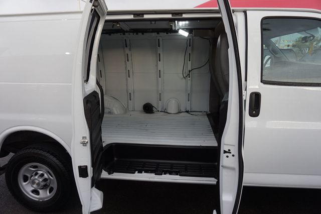 2022 Chevrolet Express Cargo Van 2500, 1 OWNER, OPEN CARGO SPACE, BACKUP CAMERA - 22918675 - 18