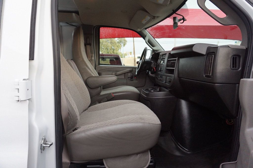 2022 Chevrolet Express Cargo Van 2500 photo 19