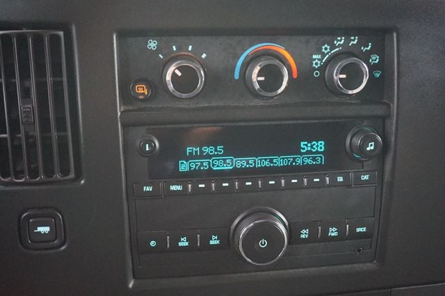 2022 Chevrolet Express Cargo Van 2500, 1 OWNER, OPEN CARGO SPACE, BACKUP CAMERA - 22918675 - 29