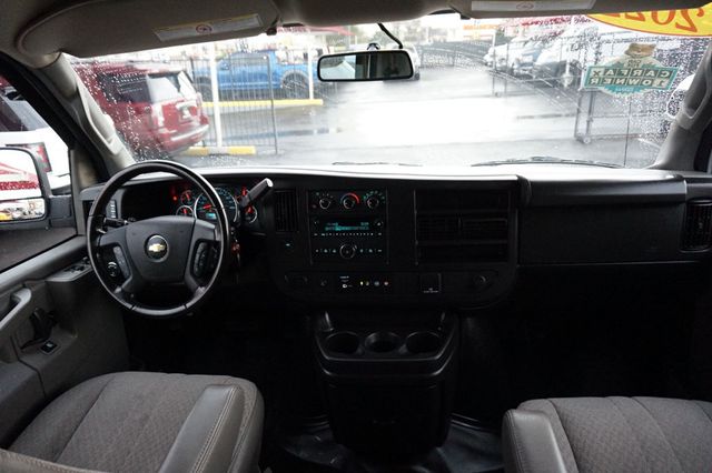 2022 Chevrolet Express Cargo Van 2500, 1 OWNER, OPEN CARGO SPACE, BACKUP CAMERA - 22918675 - 30