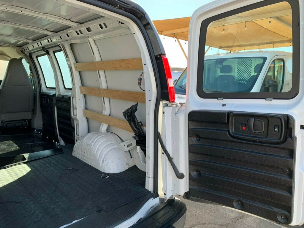 2022 Chevrolet Express Cargo Van 2500 photo 4