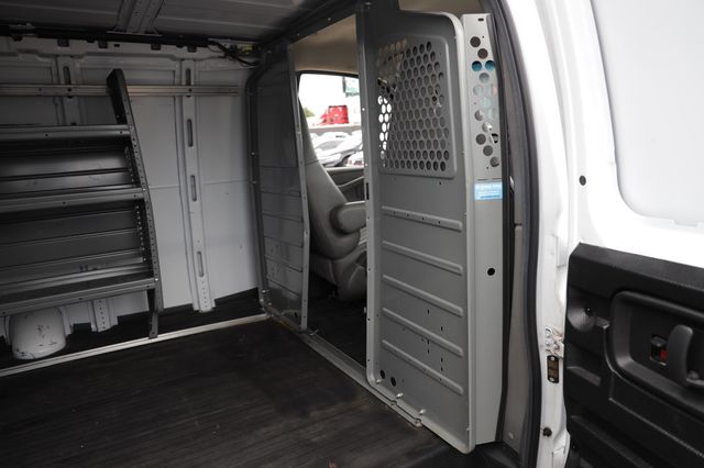 2022 Chevrolet Express Cargo Van RWD 2500 155" - 23060922 - 24