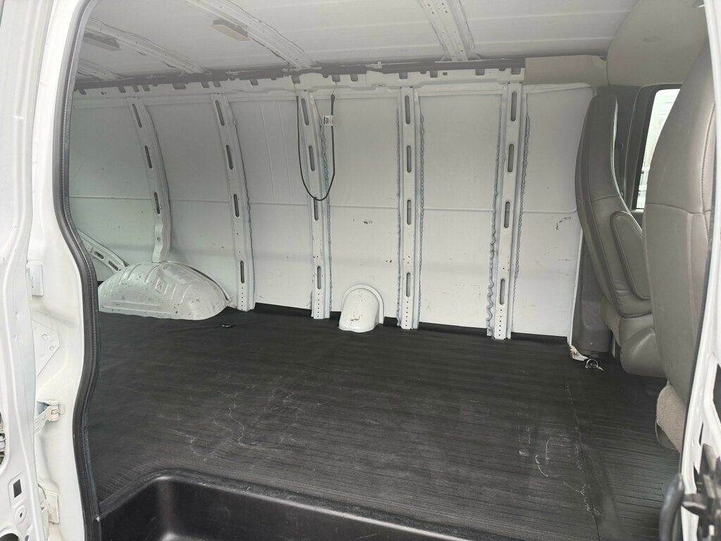 2022 Chevrolet Express Cargo Van RWD 2500 155" - 22998572 - 20