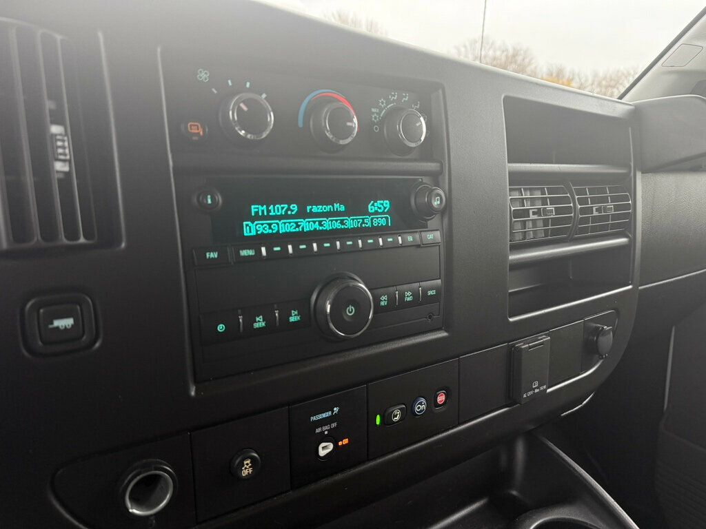 2022 Chevrolet Express Cargo Van RWD 2500 155" - 22998572 - 23