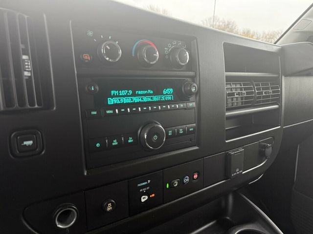 2022 Chevrolet Express Cargo Van RWD 2500 155" - 22998572 - 23