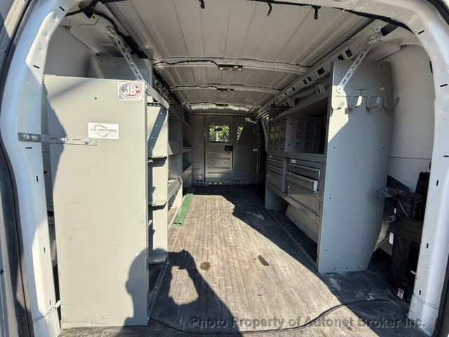 2022 Chevrolet Express Cargo Van RWD 3500 135" - 23074631 - 22