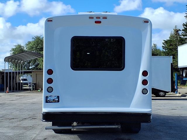 2022 Chevrolet Express Commercial Cutaway 4500 Van 159" - 23065127 - 3