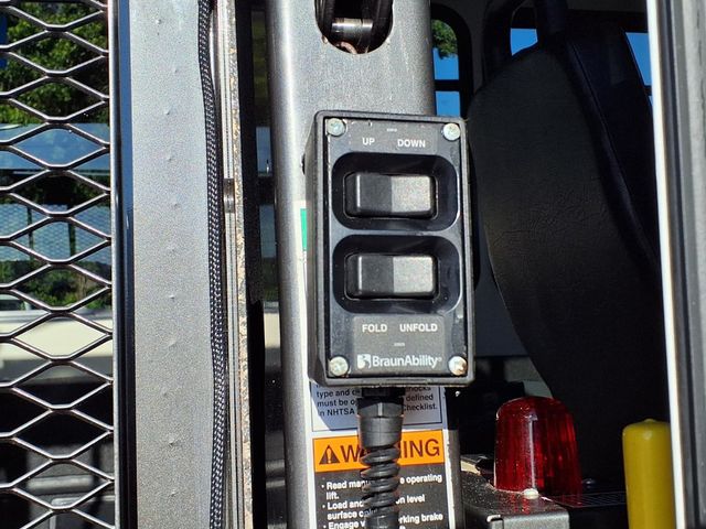 2022 Chevrolet Express Commercial Cutaway 4500 Van 159" - 23083058 - 10