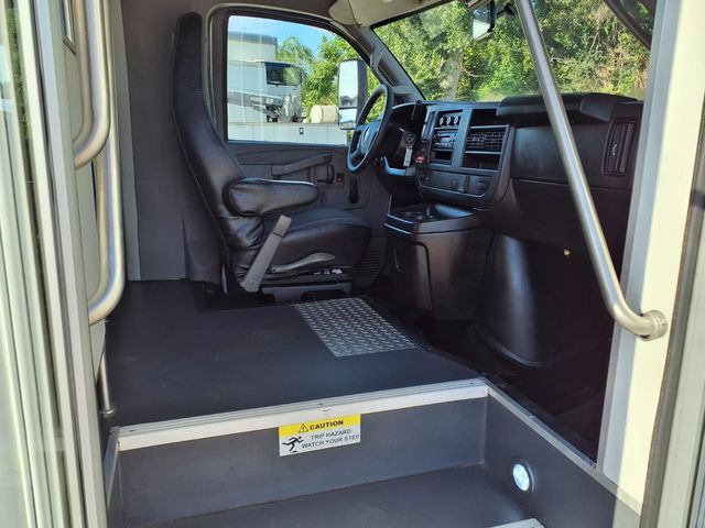 2022 Chevrolet Express Commercial Cutaway 4500 Van 159" - 23083058 - 13