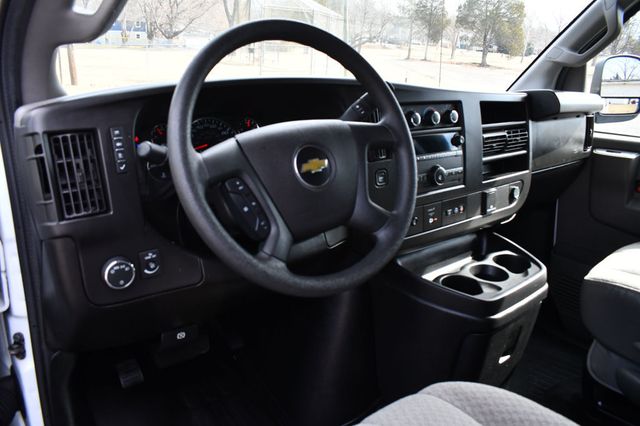 2022 Chevrolet Express Passenger RWD 3500 155" LS - 22778033 - 21