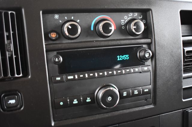 2022 Chevrolet Express Passenger RWD 3500 155" LS - 22778033 - 27