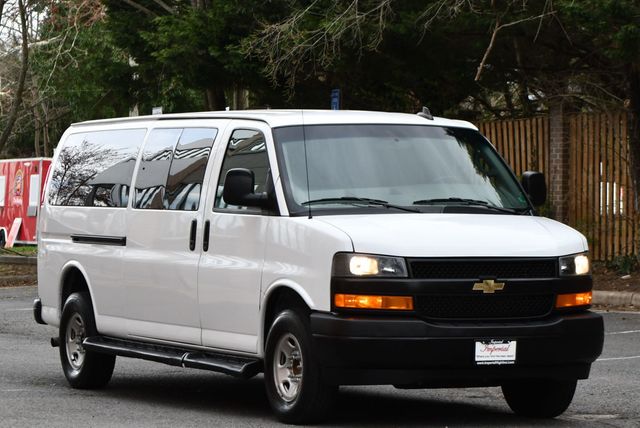 2022 Chevrolet Express Passenger RWD 3500 155" LS - 22803494 - 12