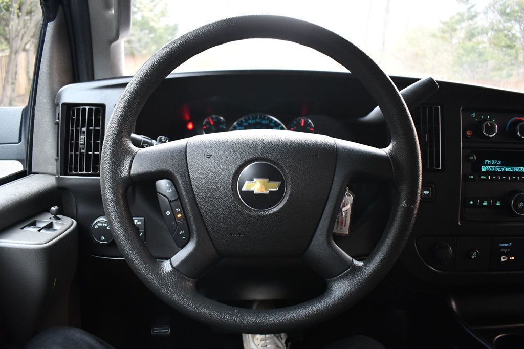 2022 Chevrolet Express Passenger 3500 LS Van photo 24