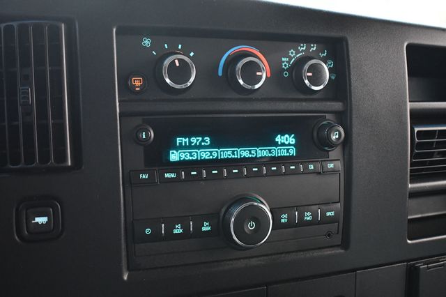 2022 Chevrolet Express Passenger RWD 3500 155" LS - 22803494 - 28