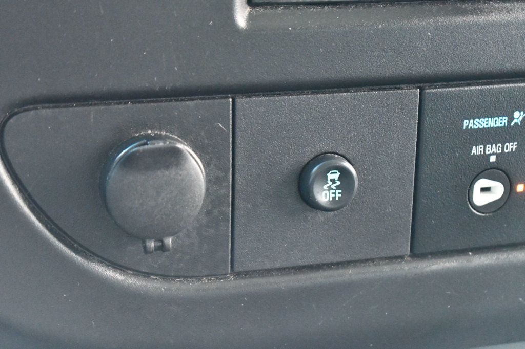 2022 Chevrolet Express Passenger 3500 LS Van photo 33