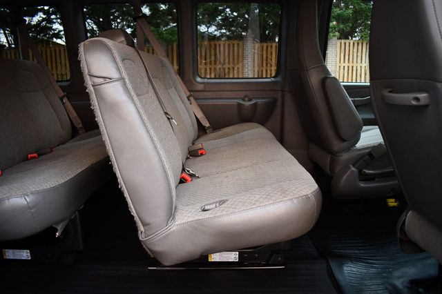 2022 Chevrolet Express Passenger RWD 3500 155" LS - 22803494 - 41