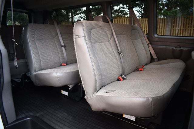 2022 Chevrolet Express Passenger RWD 3500 155" LS - 22803494 - 42