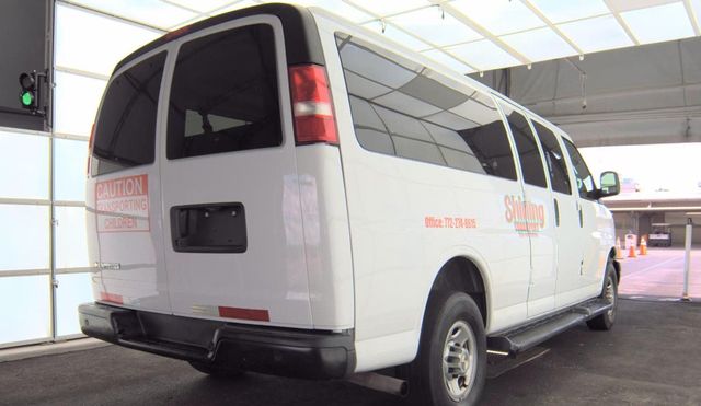 2022 Chevrolet Express Passenger RWD 3500 155" LS - 23026240 - 1