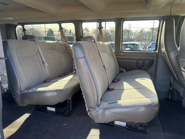 2022 Chevrolet Express Passenger RWD 3500 155" LT - 22779579 - 13