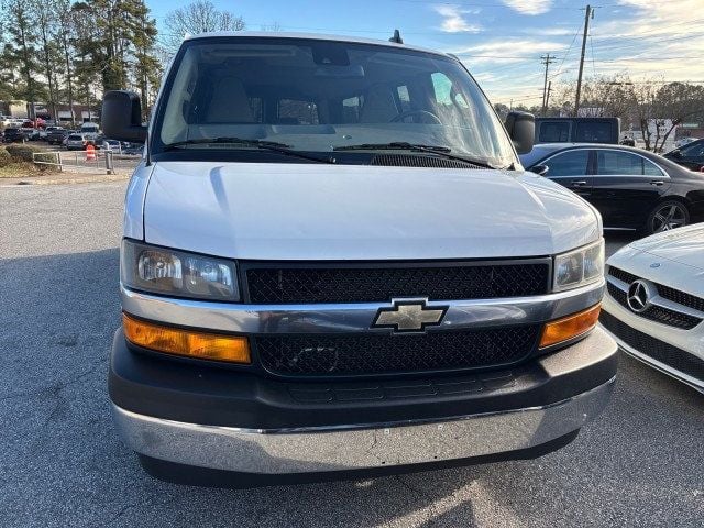 2022 Chevrolet Express Passenger RWD 3500 155" LT - 22779579 - 1