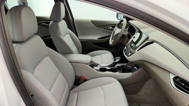 2022 Chevrolet Malibu 4dr Sedan LS w/ Driver Confidence Pkg & Pwr Seat - 23083971 - 22