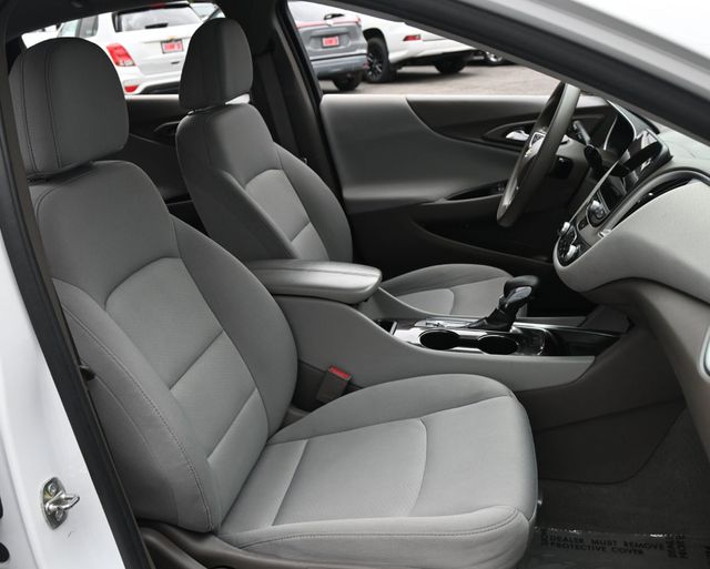 2022 Chevrolet Malibu 4dr Sedan LT - 23048239 - 17