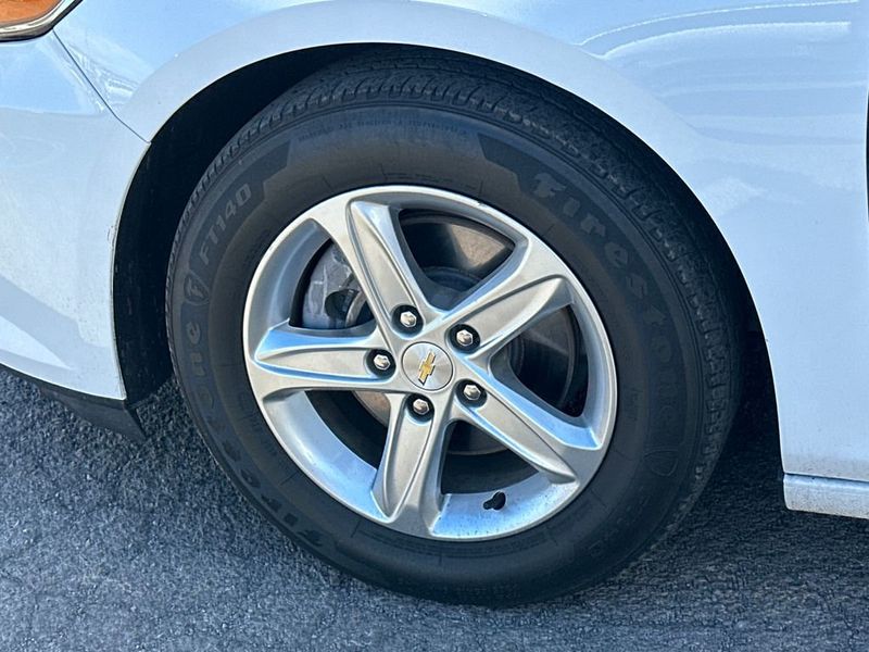 2022 Chevrolet Malibu 4dr Sedan LT - 22936709 - 11