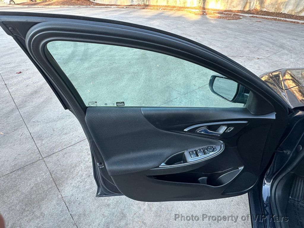 2022 Chevrolet Malibu 4dr Sedan LT - 22952762 - 12