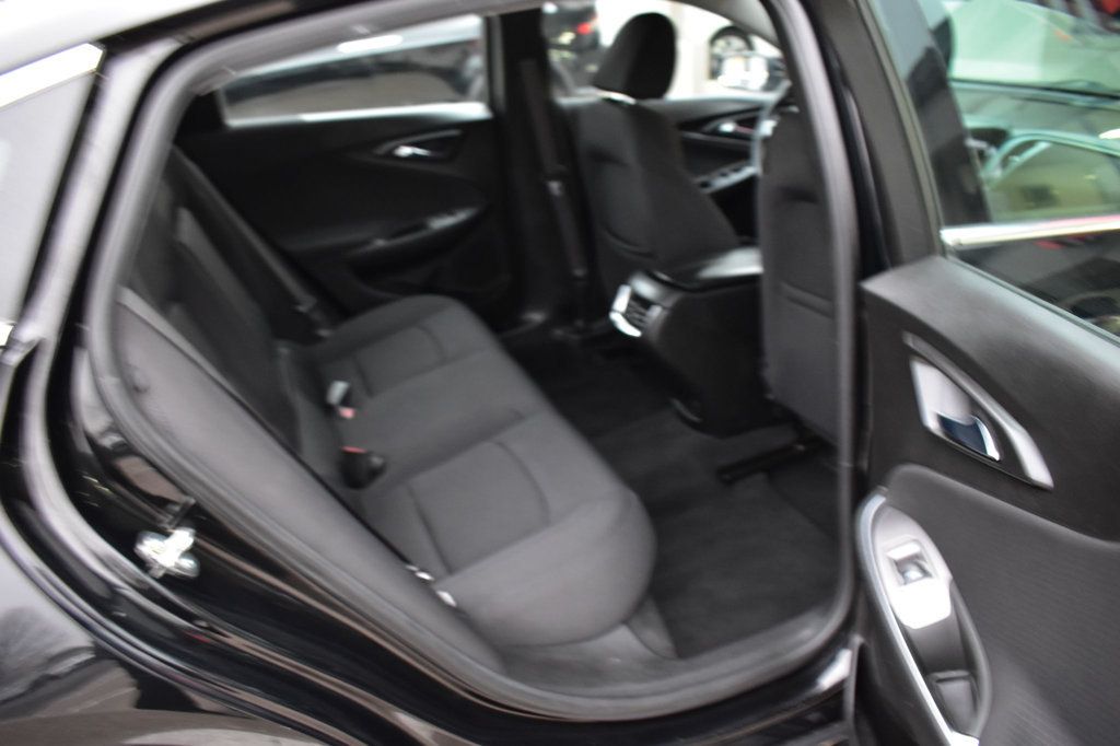 2022 Chevrolet Malibu 4dr Sedan LT - 22956731 - 22