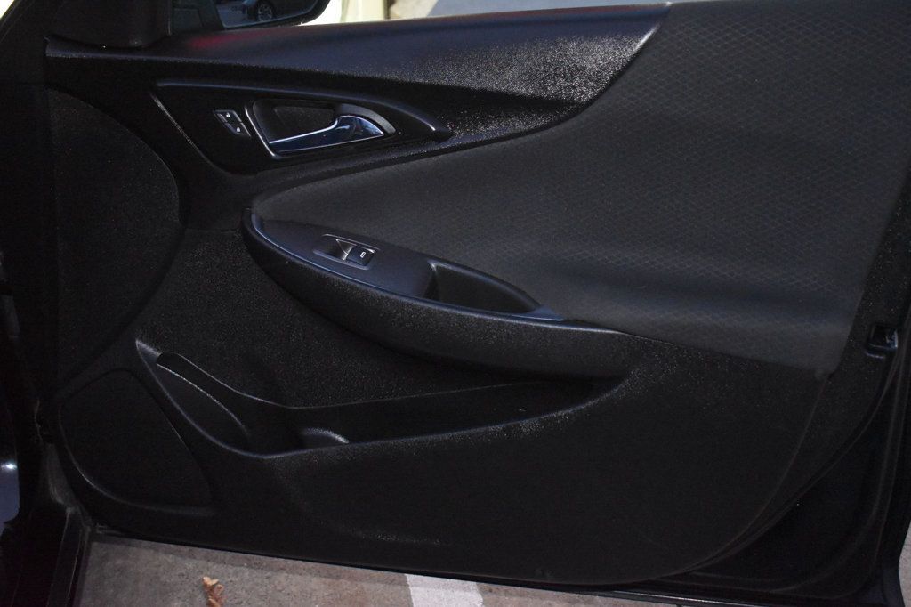 2022 Chevrolet Malibu 4dr Sedan LT - 22956731 - 40