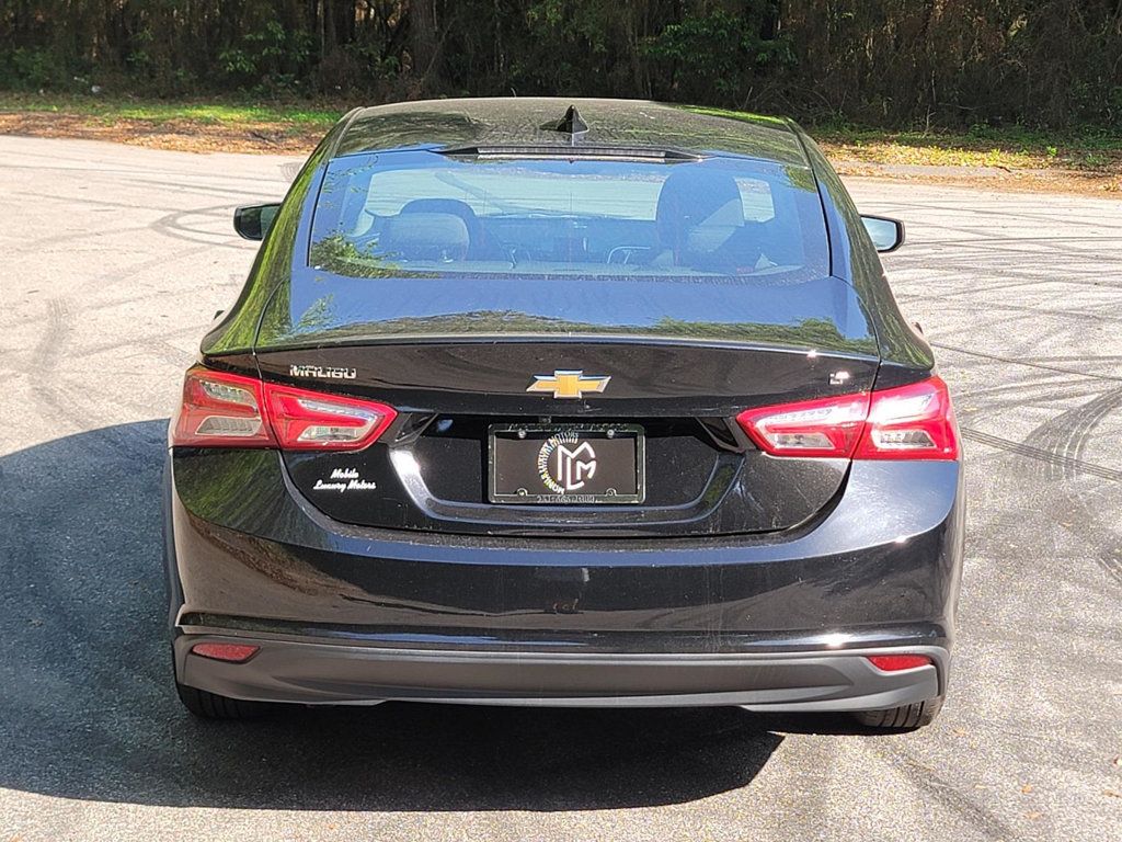 2022 Chevrolet Malibu 1LT photo 3