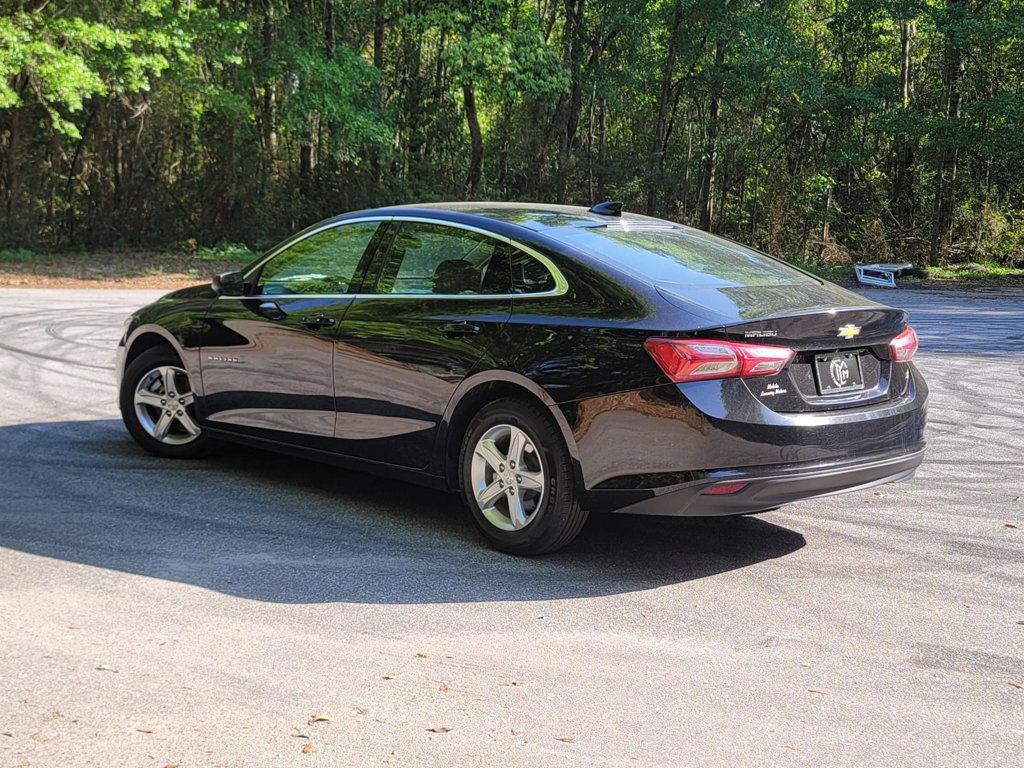 2022 Chevrolet Malibu 1LT photo 4