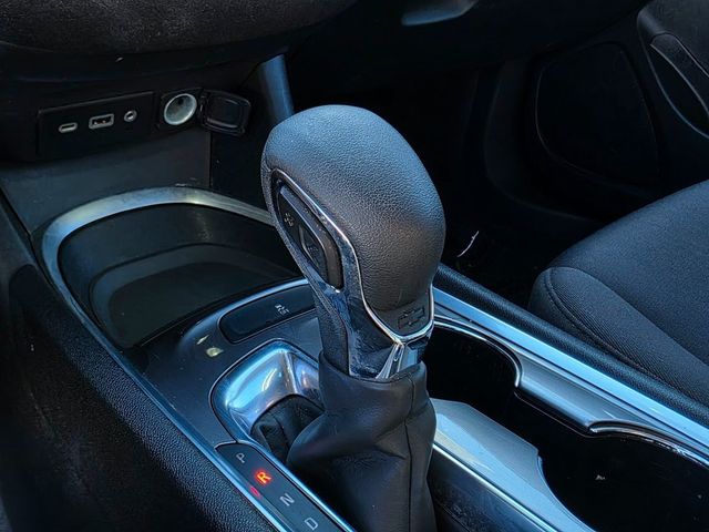 2022 Chevrolet Malibu 4dr Sedan LT - 22950676 - 24