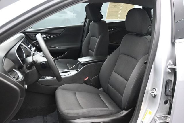 2022 Chevrolet Malibu 4dr Sedan LT - 23037597 - 4