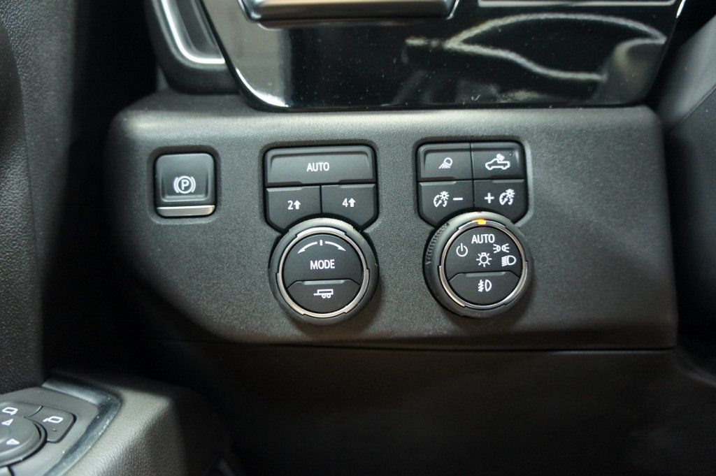 2022 Chevrolet Silverado 1500 1-Owner, LTZ Plus, 4x4, only 4k miles - 22873558 - 39
