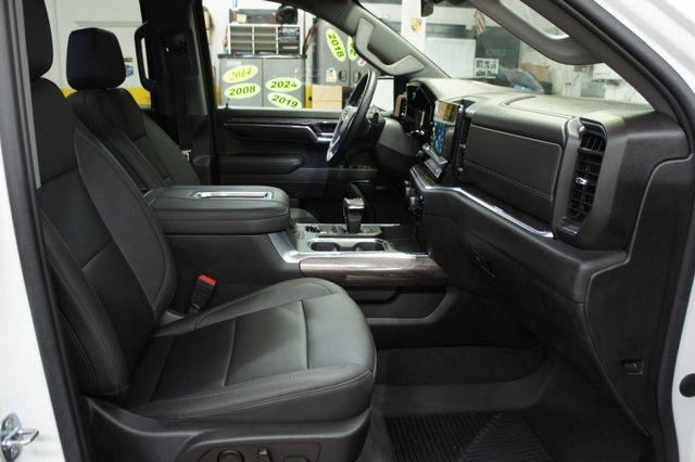 2022 Chevrolet Silverado 1500 1-Owner, LTZ Plus, 4x4, only 4k miles - 22873558 - 55