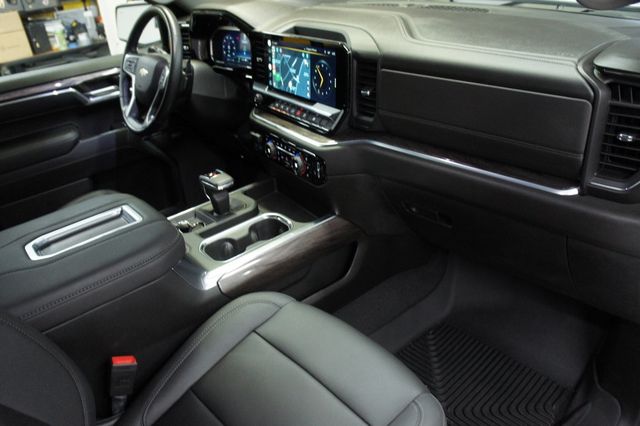 2022 Chevrolet Silverado 1500 1-Owner, LTZ Plus, 4x4, only 4k miles - 22873558 - 6