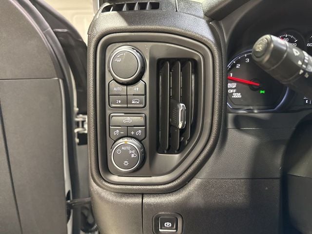 2022 Chevrolet Silverado 1500 4WD Crew Cab 147" Custom - 23026097 - 11