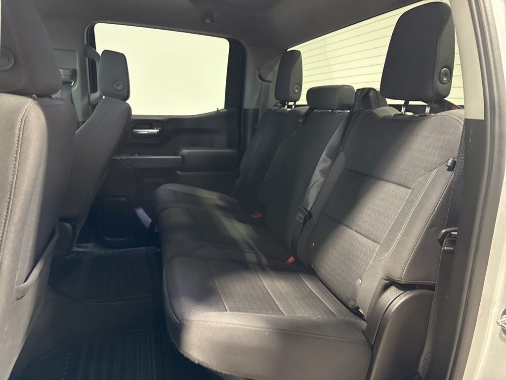 2022 Chevrolet Silverado 1500 4WD Crew Cab 147" Custom - 23026097 - 26