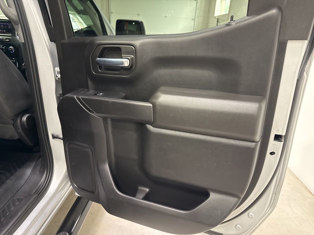 2022 Chevrolet Silverado 1500 4WD Crew Cab 147" Custom - 23026097 - 39