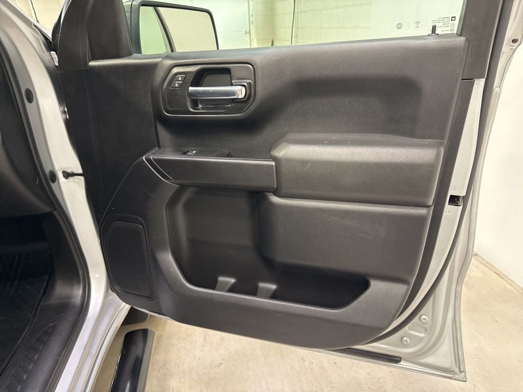 2022 Chevrolet Silverado 1500 4WD Crew Cab 147" Custom - 23026097 - 43