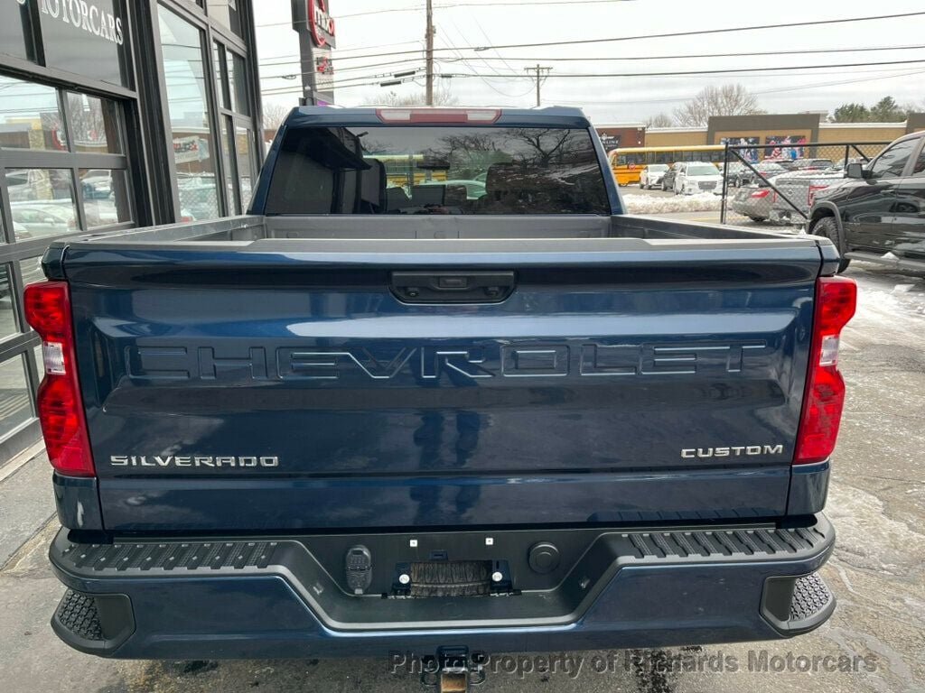 2022 Chevrolet Silverado 1500 4WD Crew Cab 147" Custom - 22778811 - 6