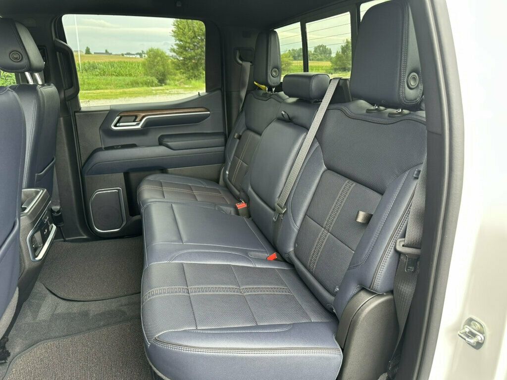 2022 Chevrolet Silverado 1500 4WD Crew Cab 147" High Country - 23065135 - 9