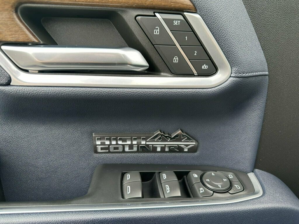 2022 Chevrolet Silverado 1500 4WD Crew Cab 147" High Country - 23065135 - 10