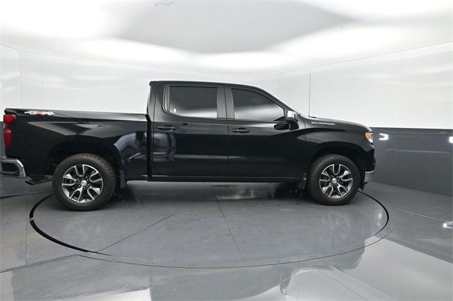 2022 Chevrolet Silverado 1500 4WD Crew Cab 147" LT w/2FL - 22920982 - 32