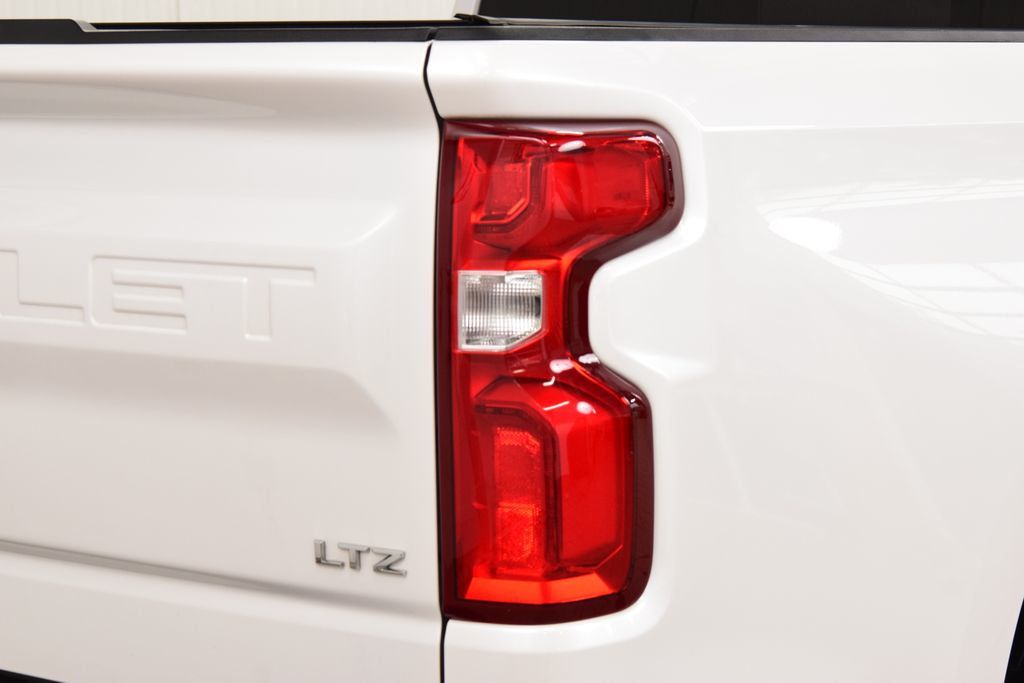 2022 Chevrolet Silverado 1500 4WD Crew Cab 147" LTZ - 23065010 - 21