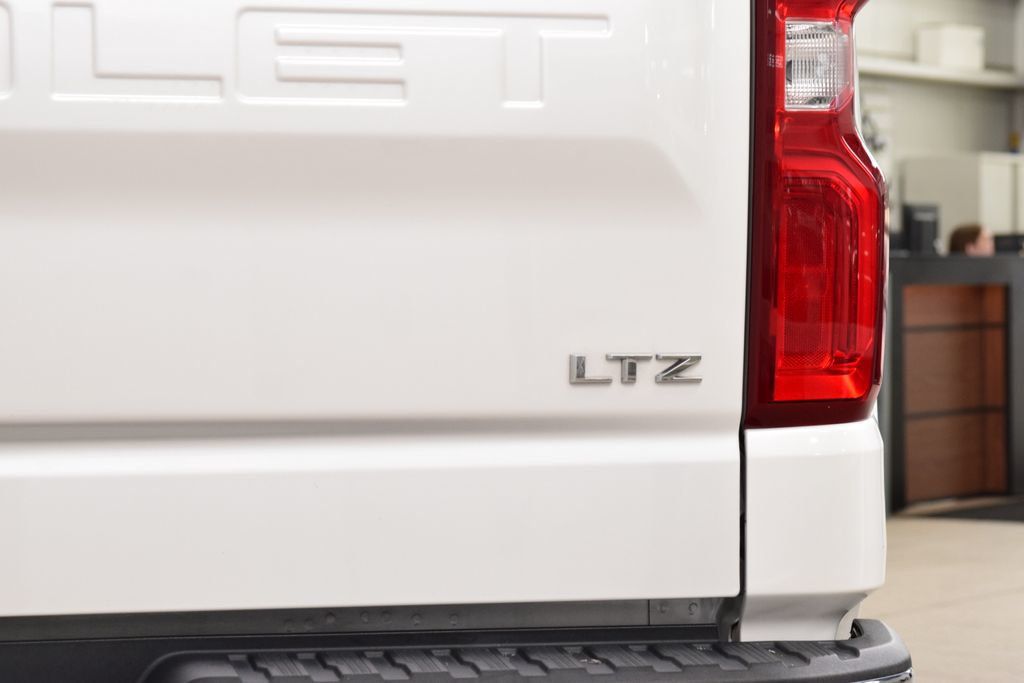 2022 Chevrolet Silverado 1500 4WD Crew Cab 147" LTZ - 23065010 - 25