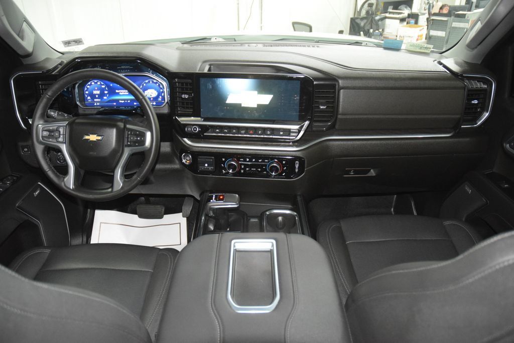 2022 Chevrolet Silverado 1500 4WD Crew Cab 147" LTZ - 23065010 - 32