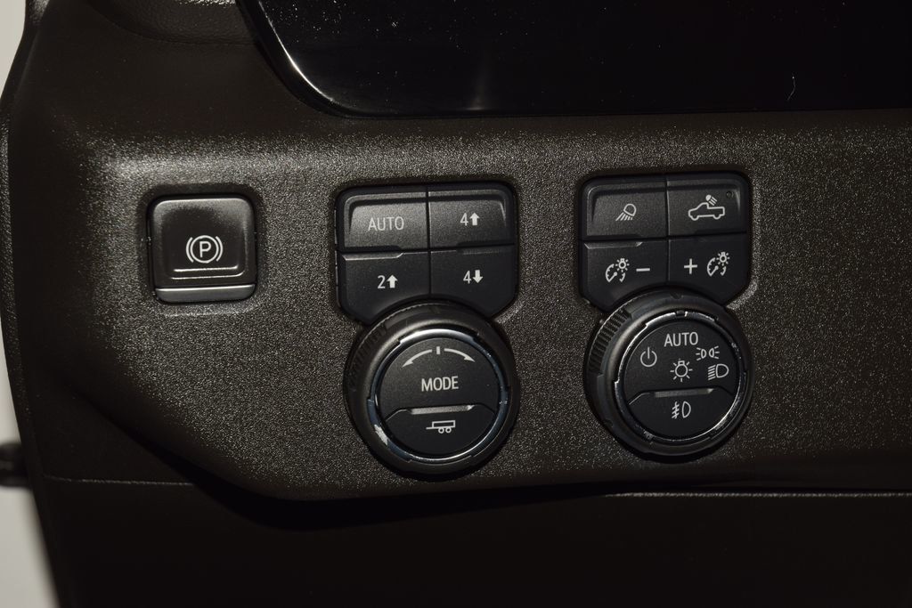 2022 Chevrolet Silverado 1500 4WD Crew Cab 147" LTZ - 23065010 - 37