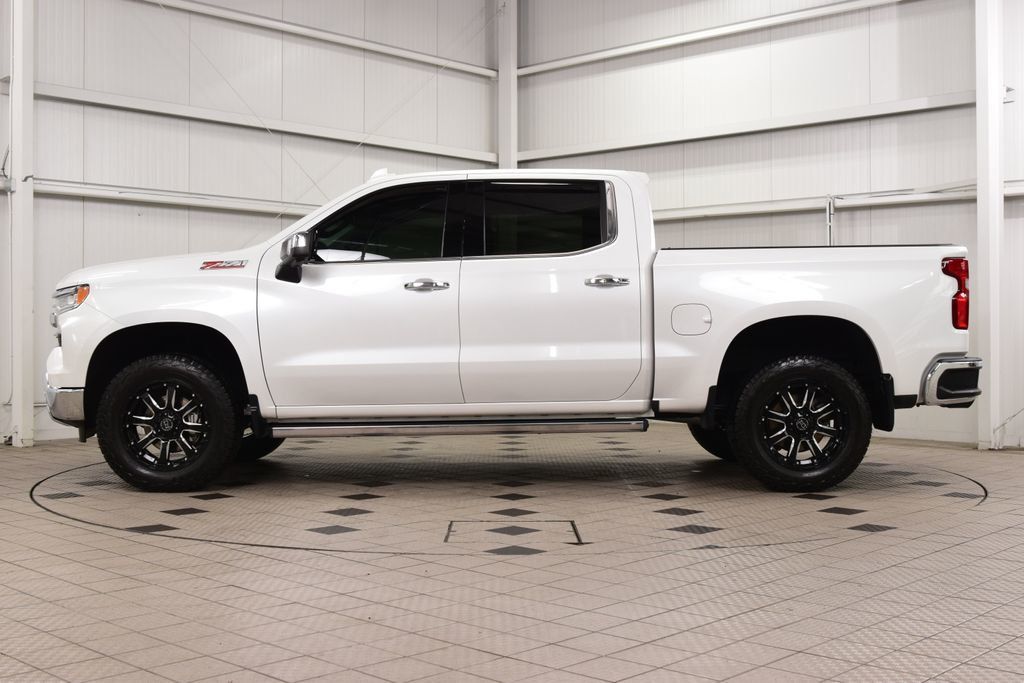 2022 Chevrolet Silverado 1500 4WD Crew Cab 147" LTZ - 23065010 - 3